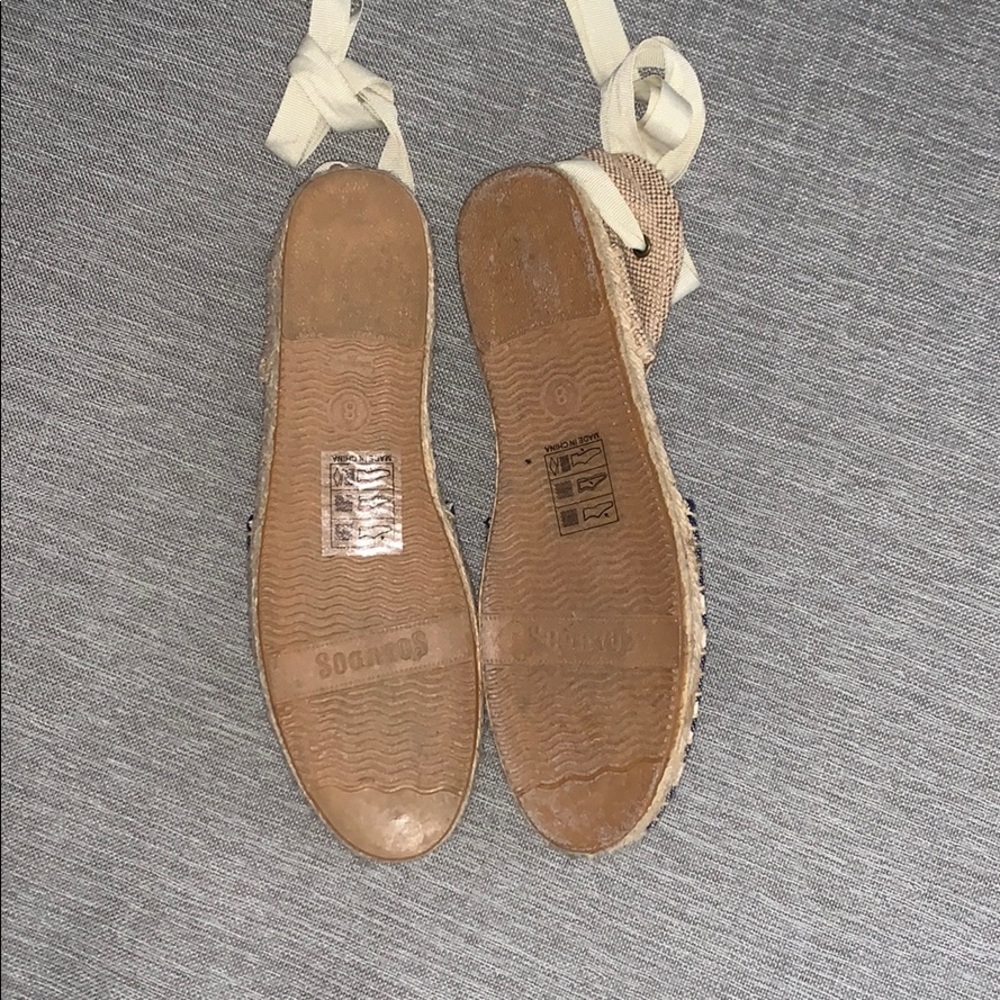 Shoes - Picture 3 of 5